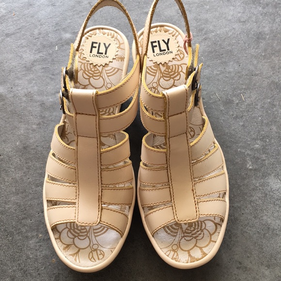 Fly London Shoes - Fly London ivory wedge EU41